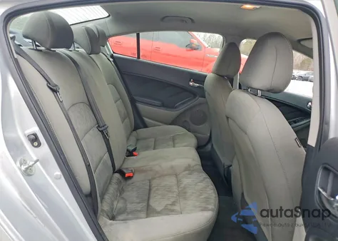 2015 Kia Forte Lx z USA, uszkodzony, nr VIN KNAFK4A68F5365906